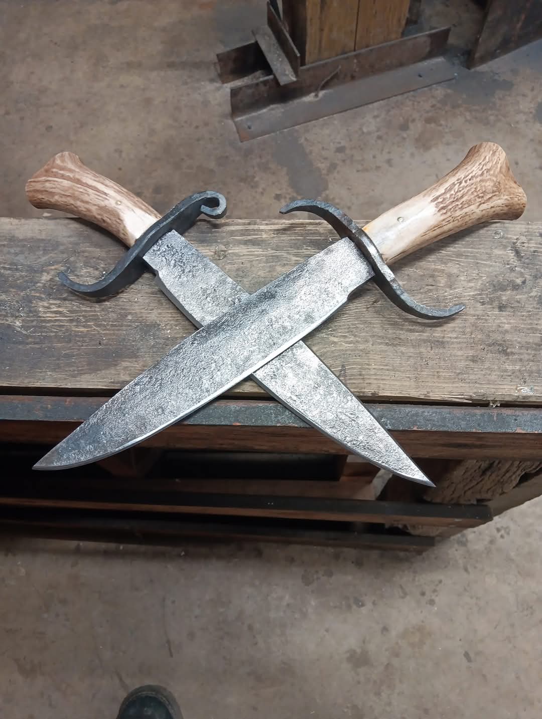 cowboy bowie knives